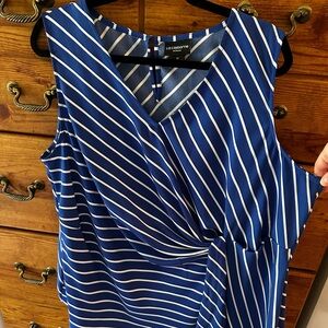 Liz Claiborne sleeveless top